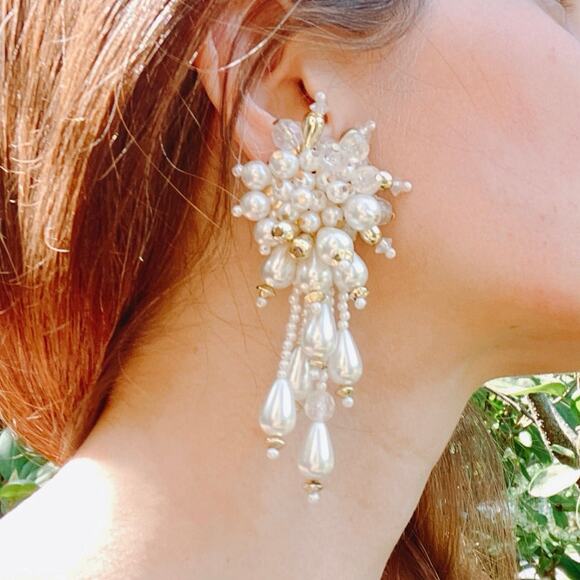 VTG Dangle Earrings Mid Century Gold Tone Faux Pearl AB Clip On 1960s - Picture 2 of 11